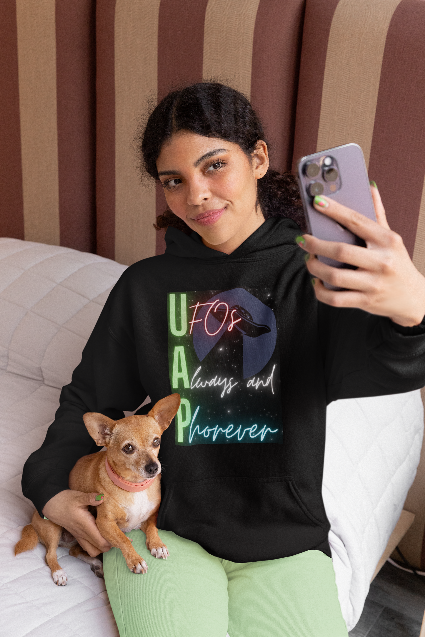 UFOs Always And Phorever - Heavy Blend™ Hooded Sweatshirt