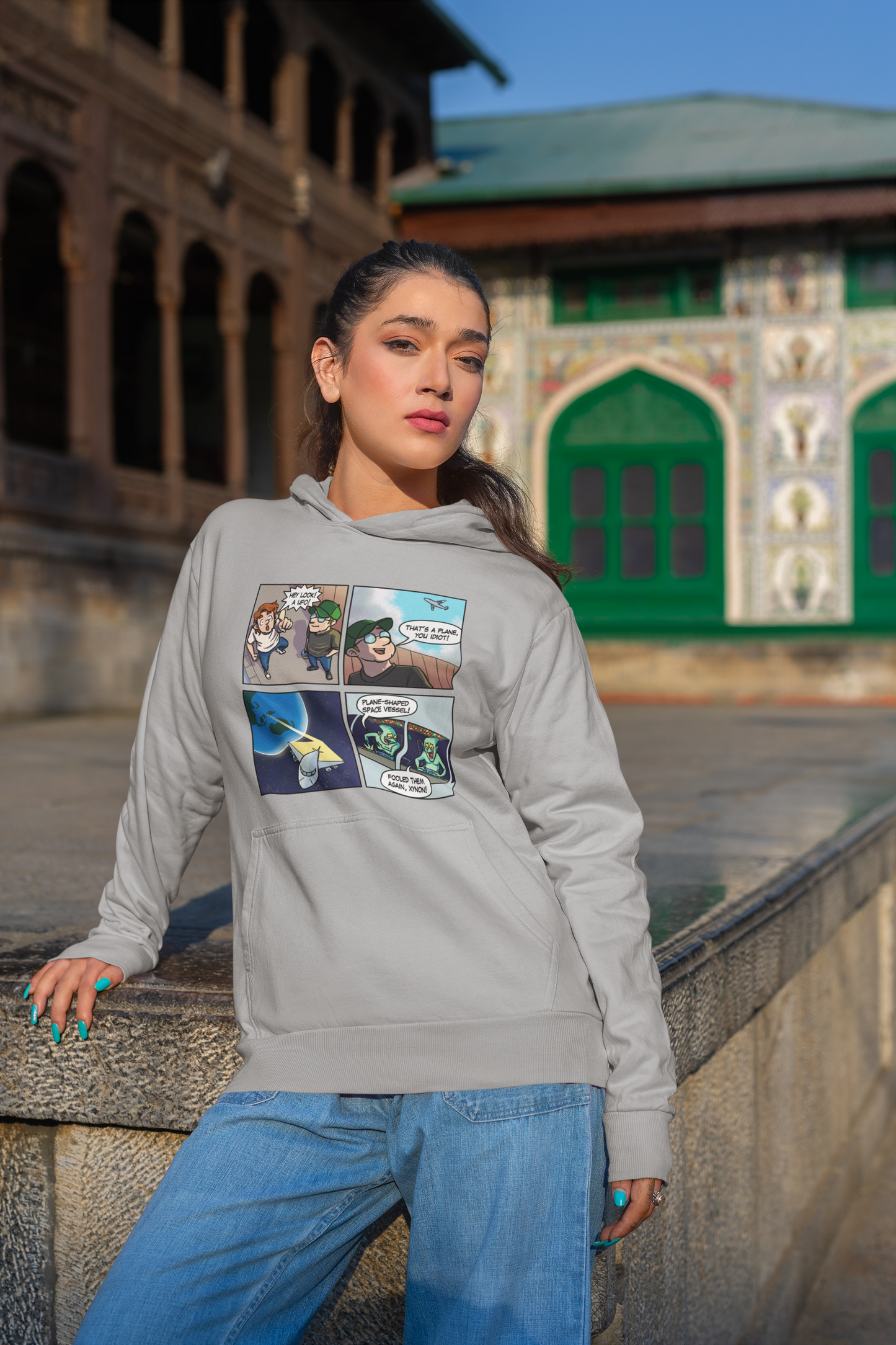 Plane-Shaped Space Vessel - Unisex Heavy Blend™ Hooded Sweatshirt
