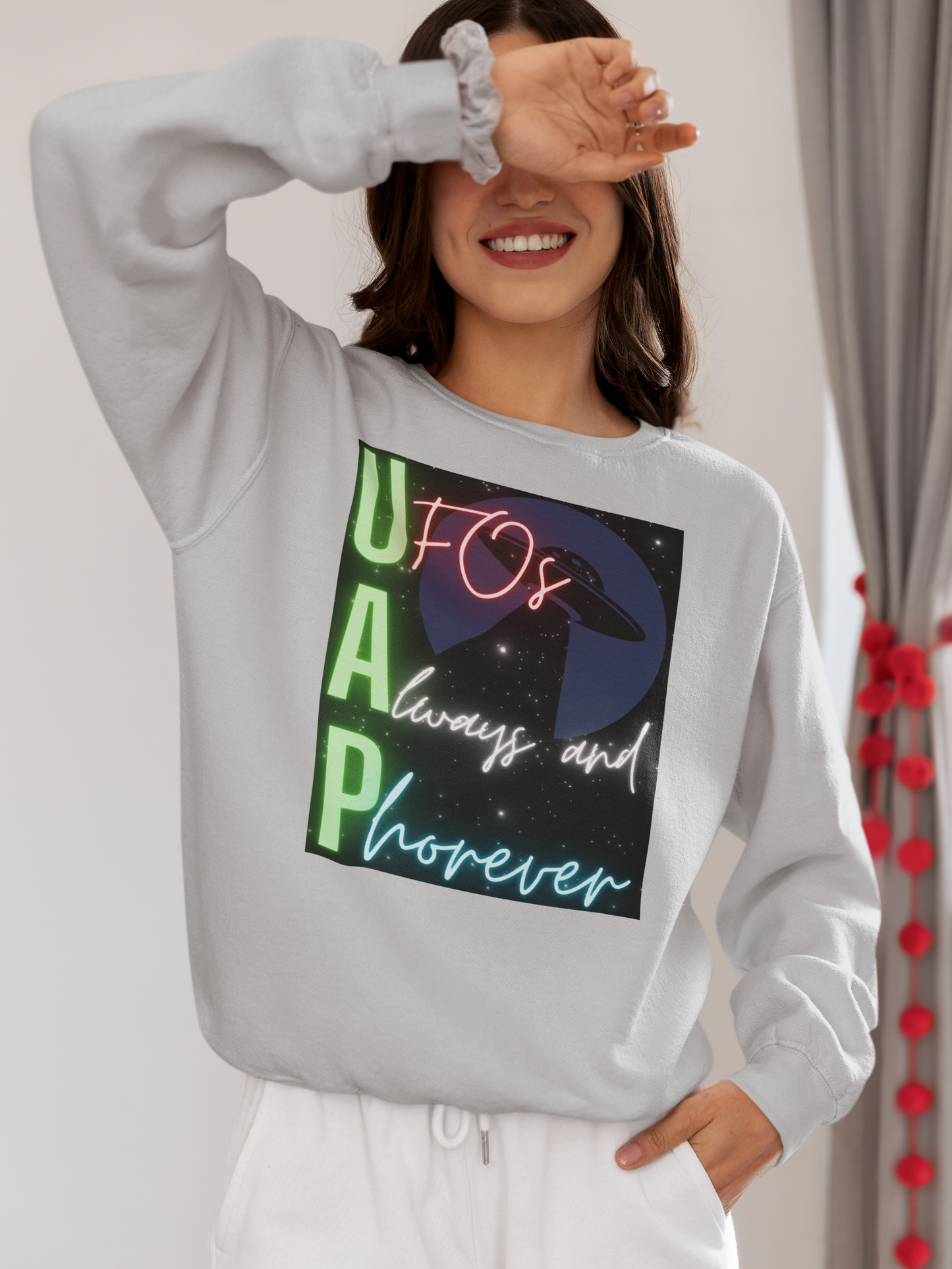 UFOs Always And Phorever - Heavy Blend™ Crewneck Sweatshirt